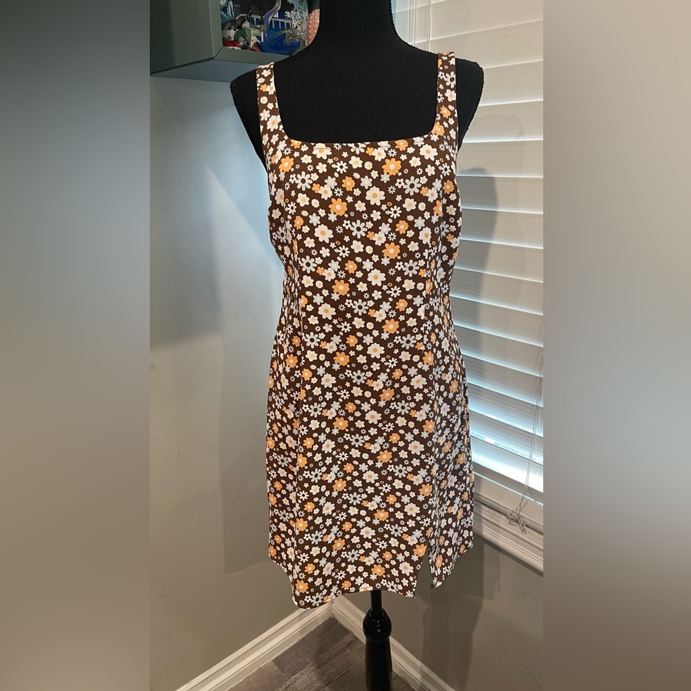 NOWT Hollister Retro Brown‎ Floral Mini Dress
